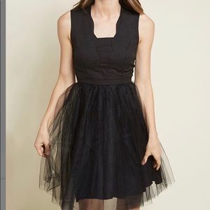 NEW ModCloth Proud Posture Tulle Fit-Flare Dress M
